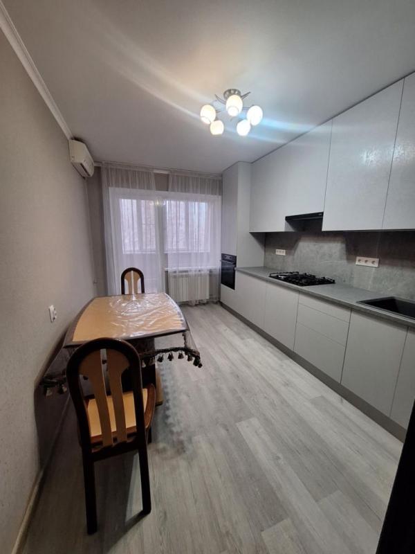 2-комн. квартира, 60 м², 4/9 этаж