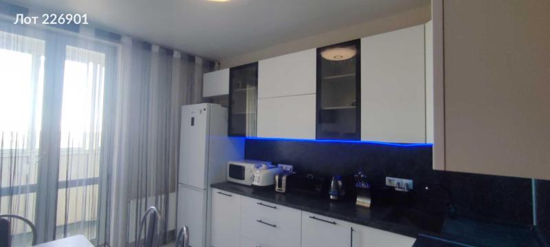 2-комн. квартира, 67 м², 15/18 этаж
