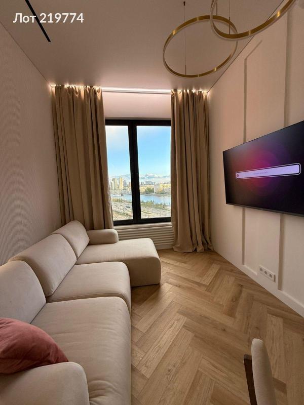 3-комн. квартира, 70 м², 10/10 этаж