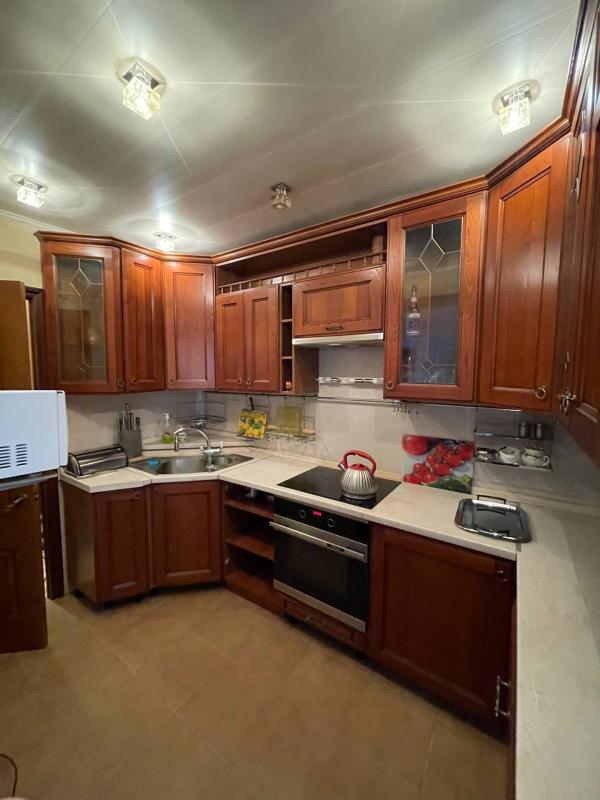 2-комн. квартира, 62 м², 1/6 этаж