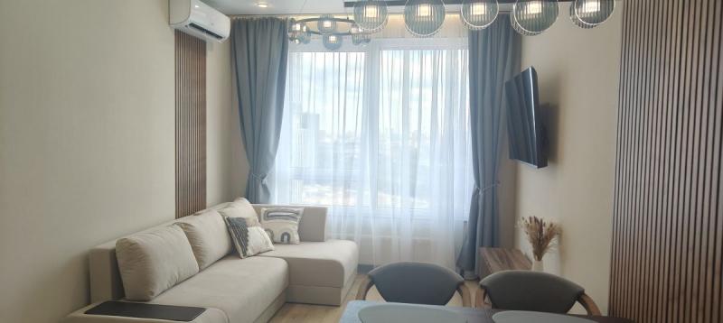 2-комн. квартира, 57 м², 17/30 этаж