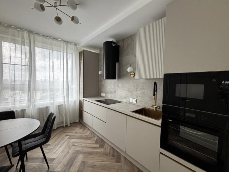 2-комн. квартира, 58 м², 26/28 этаж
