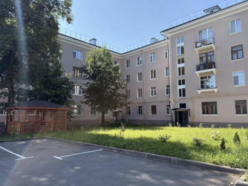 3-комн. квартира, 82 м², 2/4 этаж