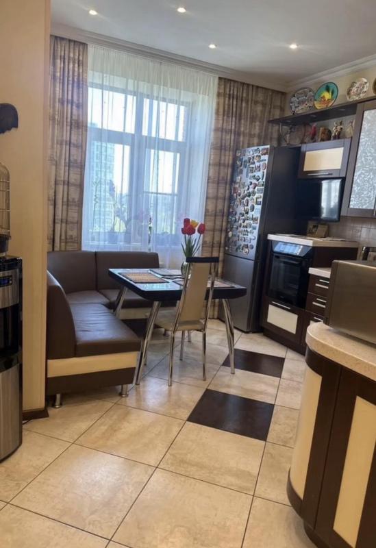 3-комн. квартира, 116 м², 8/17 этаж
