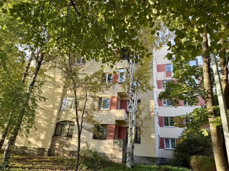 2-комн. квартира, 48 м², 3/5 этаж