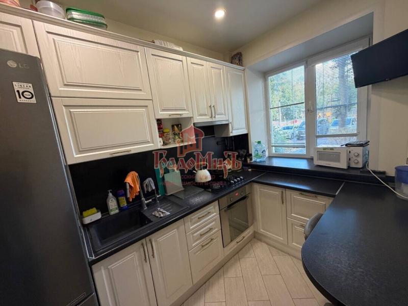 2-комн. квартира, 53 м², 1/3 этаж