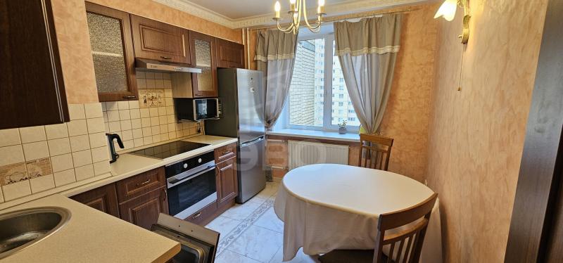 2-комн. квартира, 46 м², 8/17 этаж