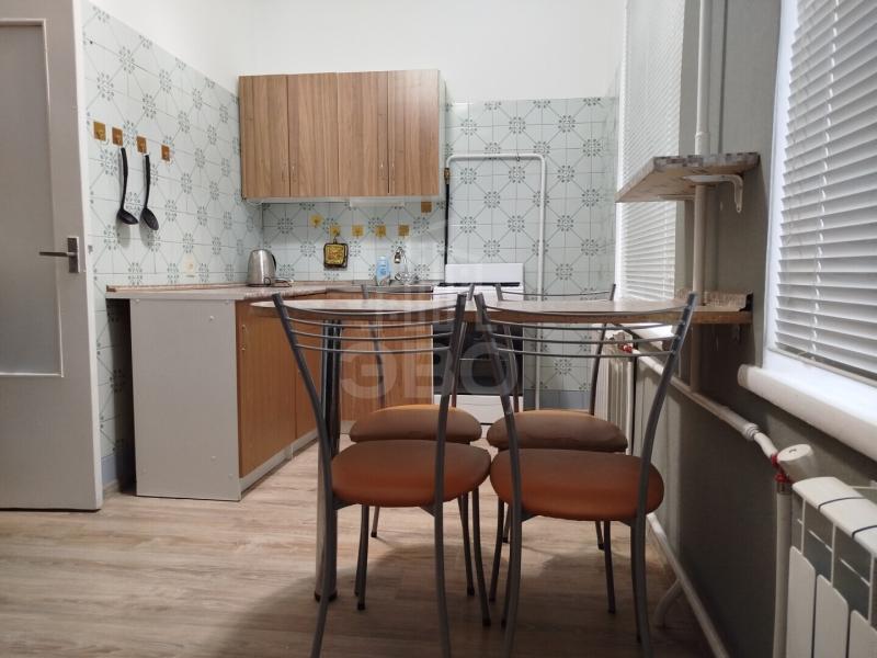 2-комн. квартира, 60 м², 2/2 этаж