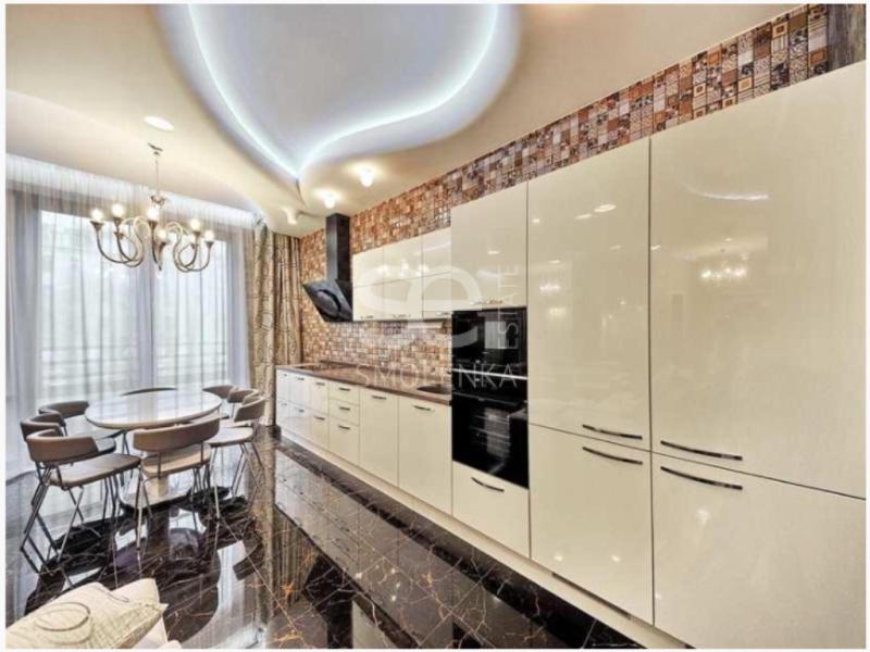4-комн. квартира, 138 м², 2/12 этаж
