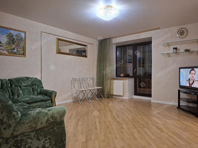 2-комн. квартира, 57 м², 7/12 этаж