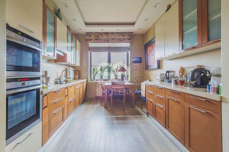 4-комн. квартира, 163 м², 6/8 этаж