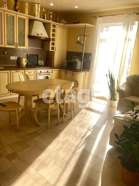 2-комн. квартира, 78 м², 2/4 этаж