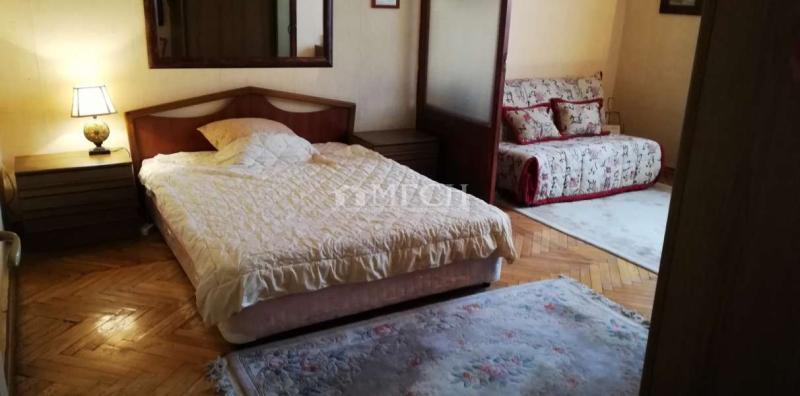 2-комн. квартира, 63 м², 4/12 этаж