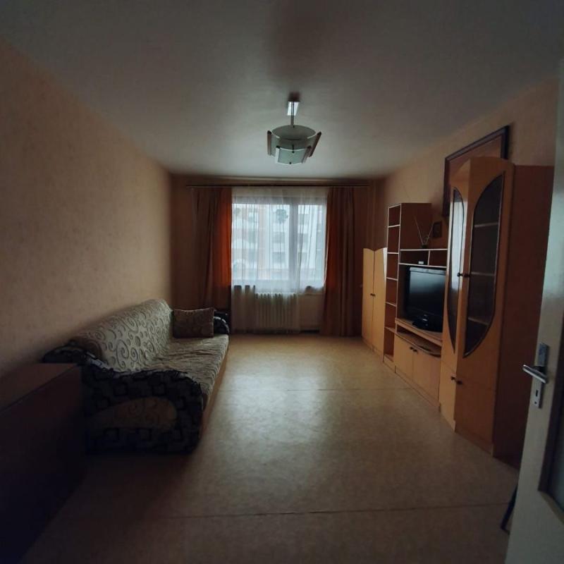 2-комн. квартира, 55 м², 3/5 этаж