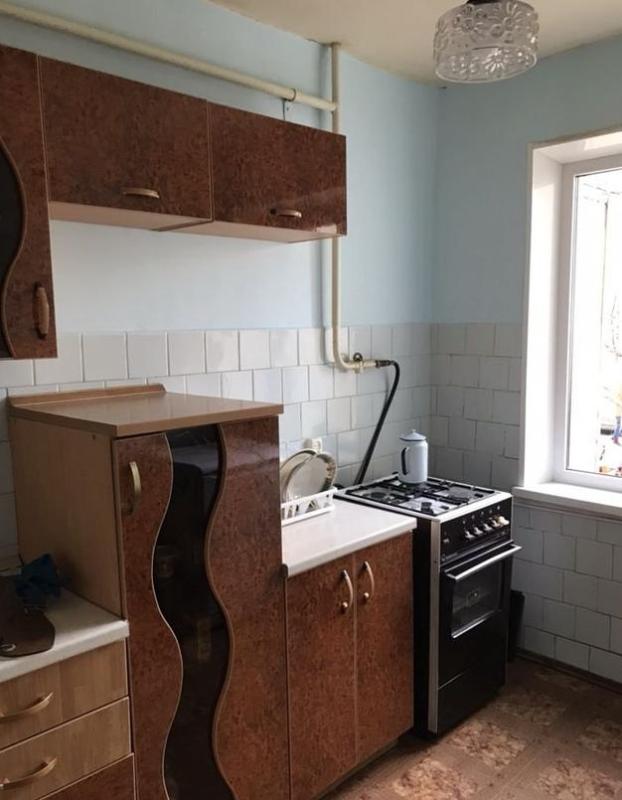 3-комн. квартира, 64 м², 1/9 этаж