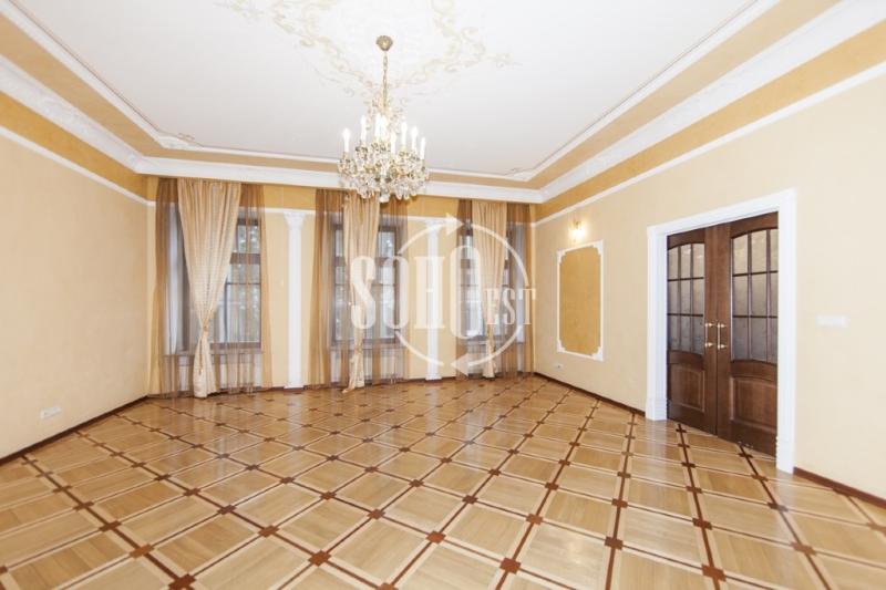 4-комнатная Квартира, 184 м2