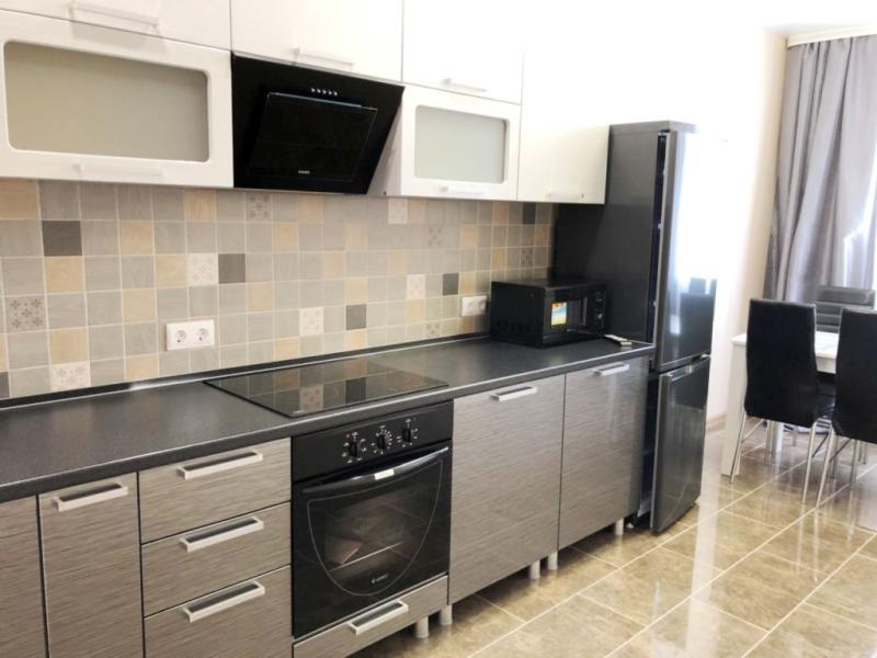 3-комн. квартира, 80 м², 1/14 этаж