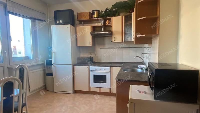 2-комн. квартира, 62 м², 12/13 этаж