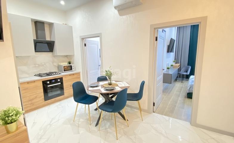 2-комн. квартира, 49 м², 1/10 этаж