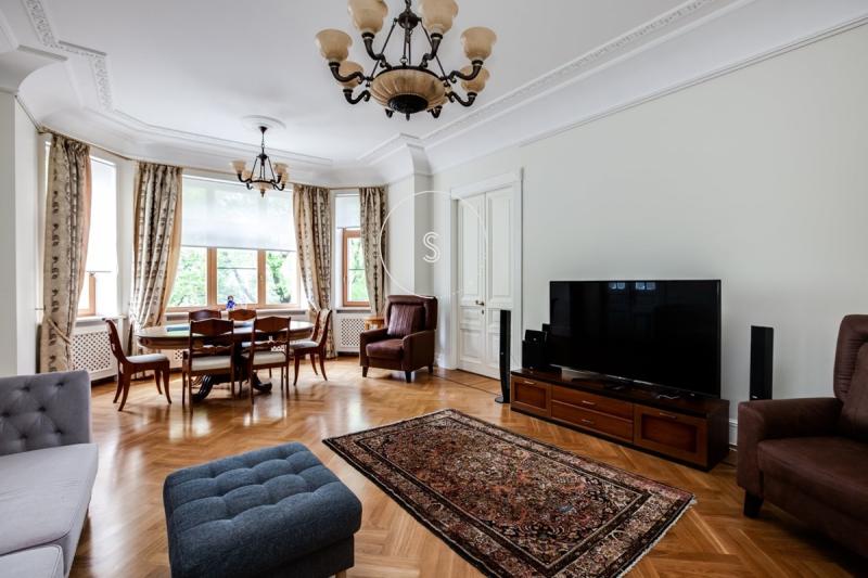 4-комн. квартира, 178 м², 3/8 этаж