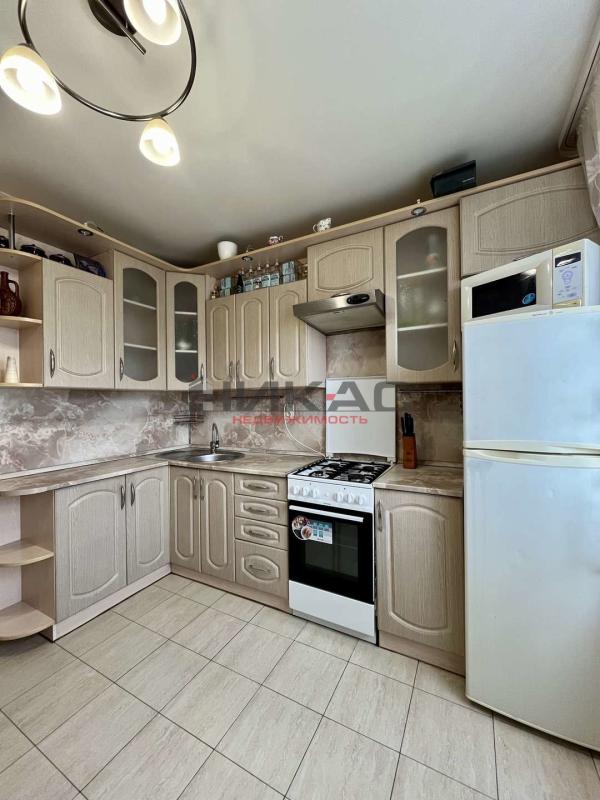 2-комн. квартира, 60 м², 2/10 этаж
