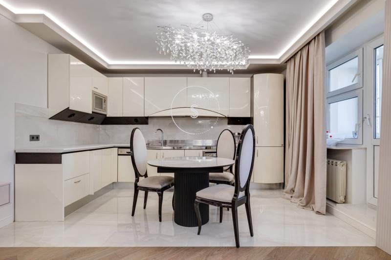 3-комн. квартира, 101 м², 10/10 этаж