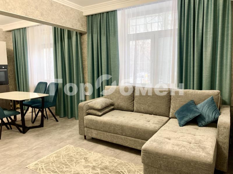 2-комн. квартира, 53 м², 3/5 этаж