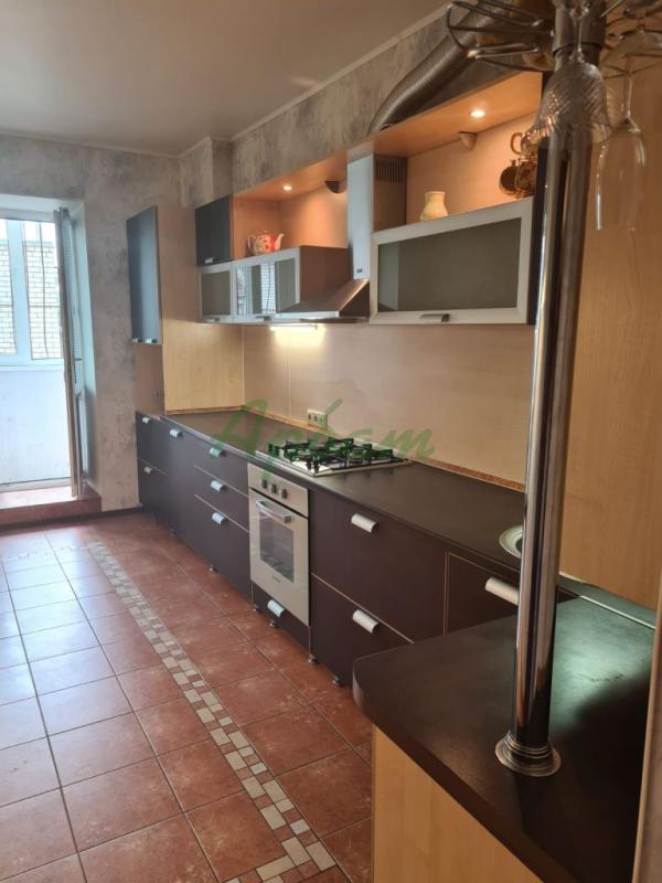 1-комн. квартира, 48 м², 1/10 этаж