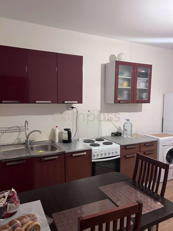 1-комн. квартира, 52 м², 8/18 этаж