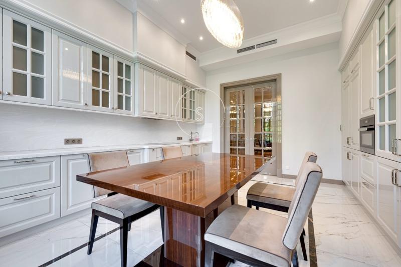5-комнатная Квартира, 311 м2