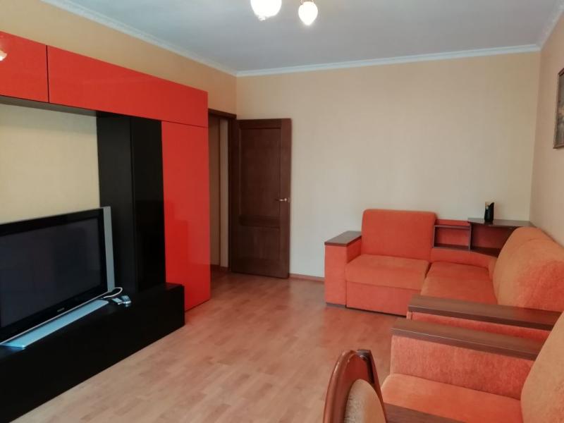 2-комн. квартира, 80 м², 3/10 этаж
