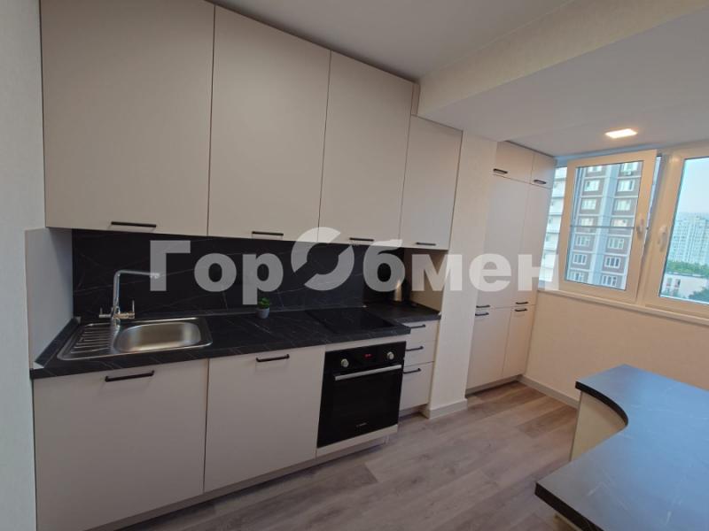 2-комн. квартира, 48 м², 8/16 этаж
