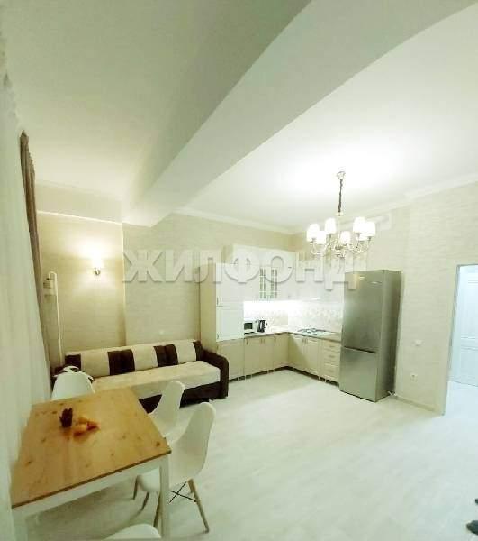 2-комн. квартира, 60 м², 6/10 этаж