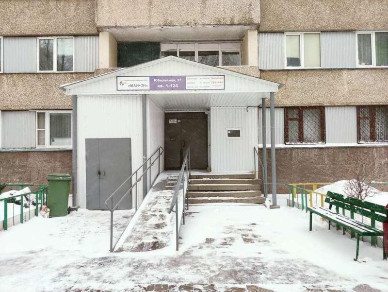 Квартира, Самарская область, Тольятти, Автозаводский р-н, Юбилейная улица, 37. Фото 2
