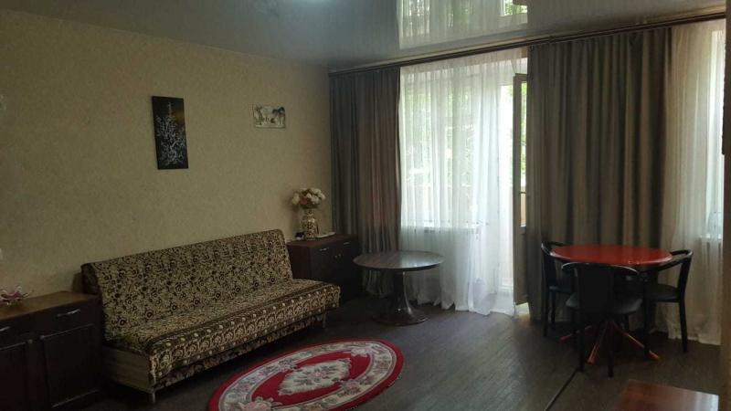 2-комн. квартира, 57 м², 2/5 этаж