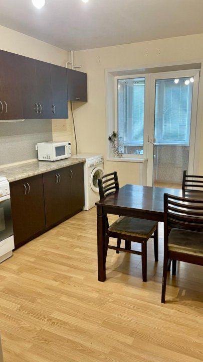 2-комн. квартира, 57 м², 1/10 этаж