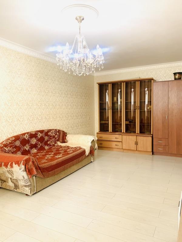1-комн. квартира, 54 м², 1/9 этаж