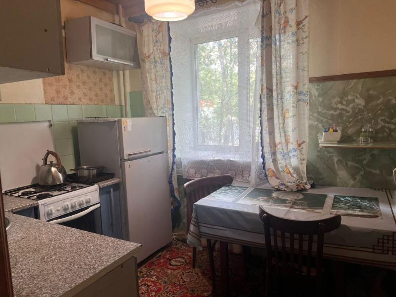 2-комн. квартира, 42 м², 1/5 этаж