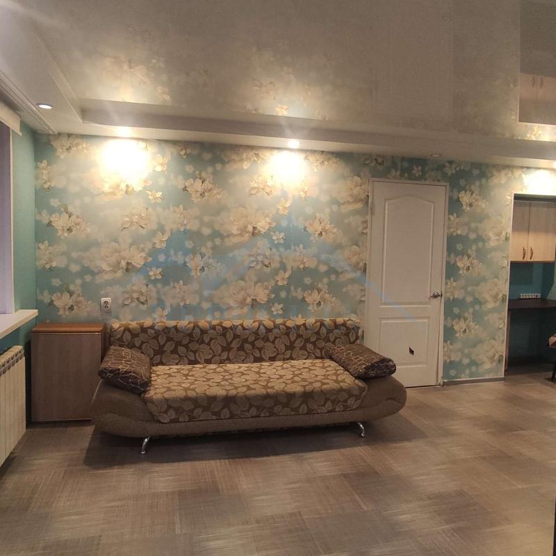 2-комн. квартира, 42 м², 2/5 этаж