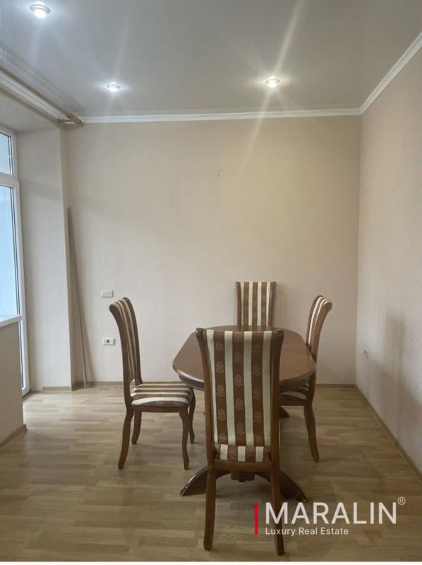 3-комн. квартира, 107 м², 4/9 этаж