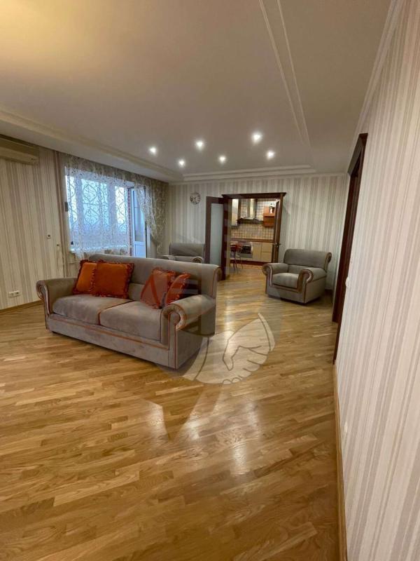 4-комн. квартира, 150 м², 10/10 этаж