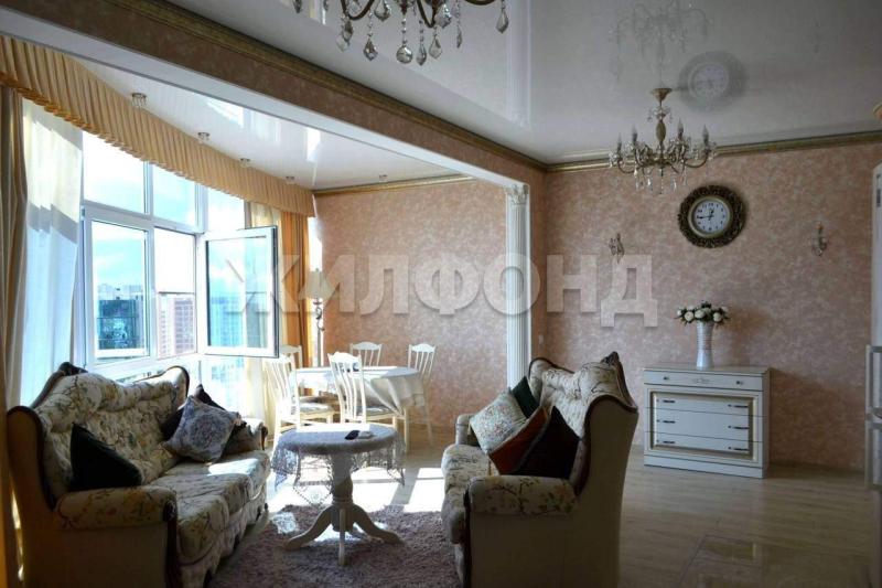 3-комн. квартира, 102 м², 12/17 этаж