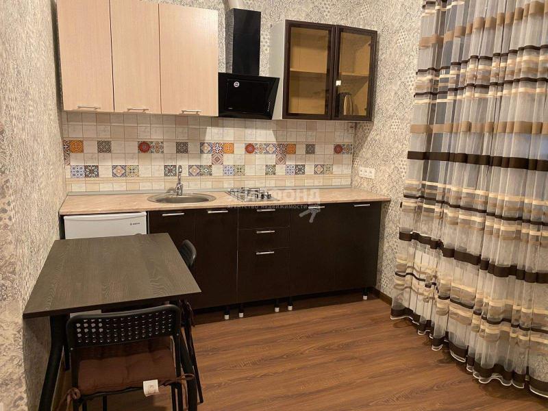 1-комн. квартира, 40 м², 1/4 этаж