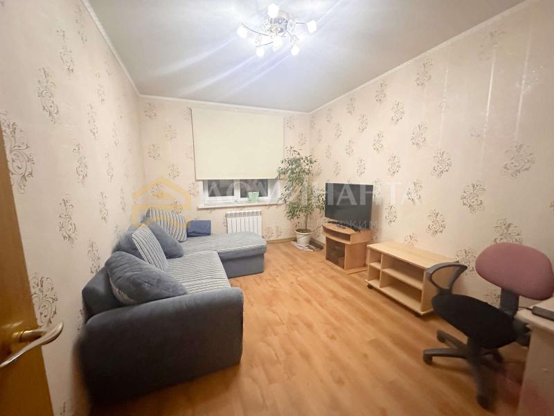 2-комн. квартира, 69 м², 10/10 этаж