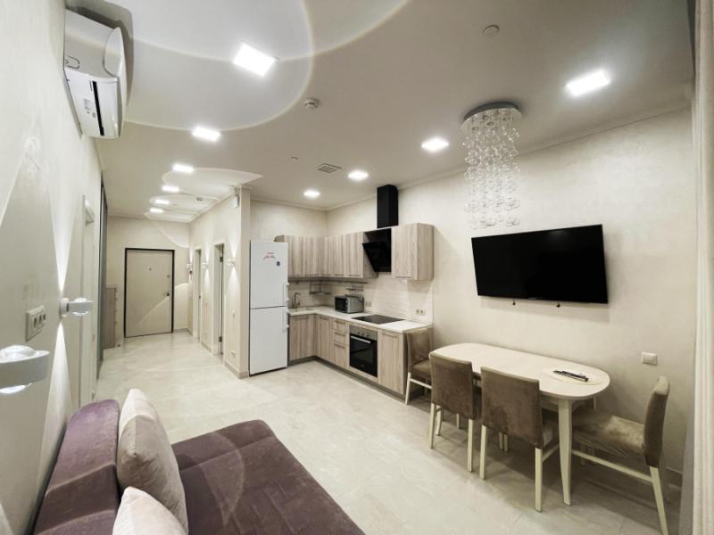 2-комн. квартира, 57 м², 2/5 этаж