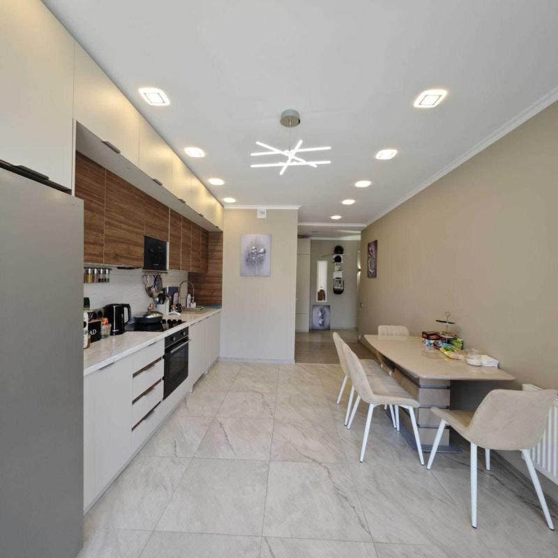 3-комн. квартира, 92 м², 4/15 этаж