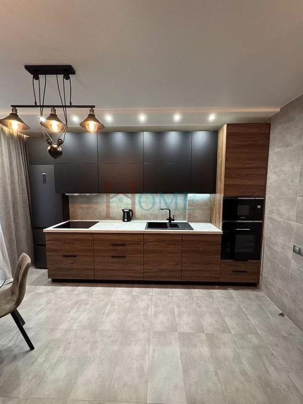 2-комн. квартира, 64 м², 9/17 этаж