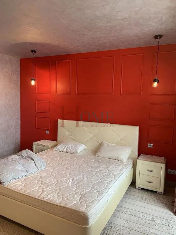4-комн. квартира, 137 м², 8/10 этаж
