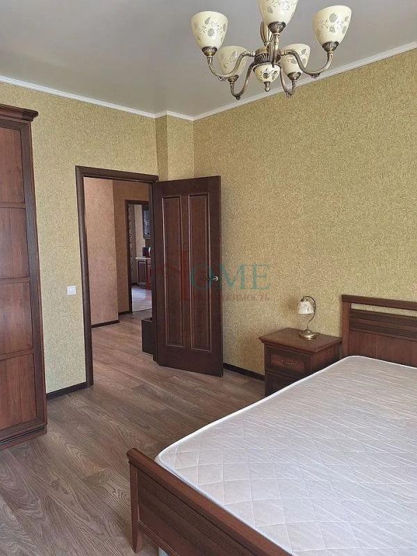 2-комн. квартира, 70 м², 2/10 этаж