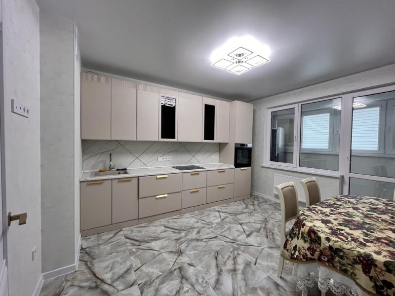 2-комн. квартира, 69 м², 6/16 этаж